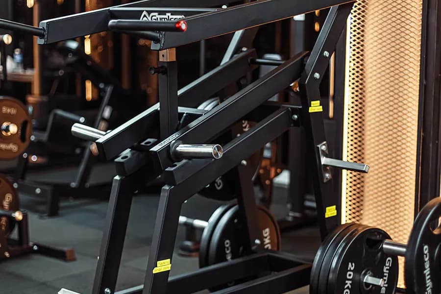 Leg press at UnReal Gym Phrom Phong