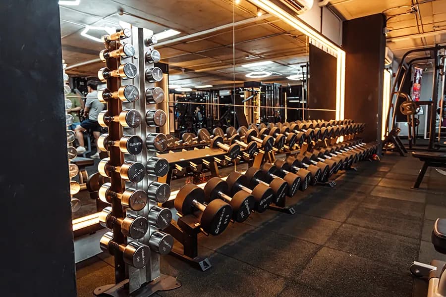 Drop zone deadlift platform at UnReal Gym Sukhumvit