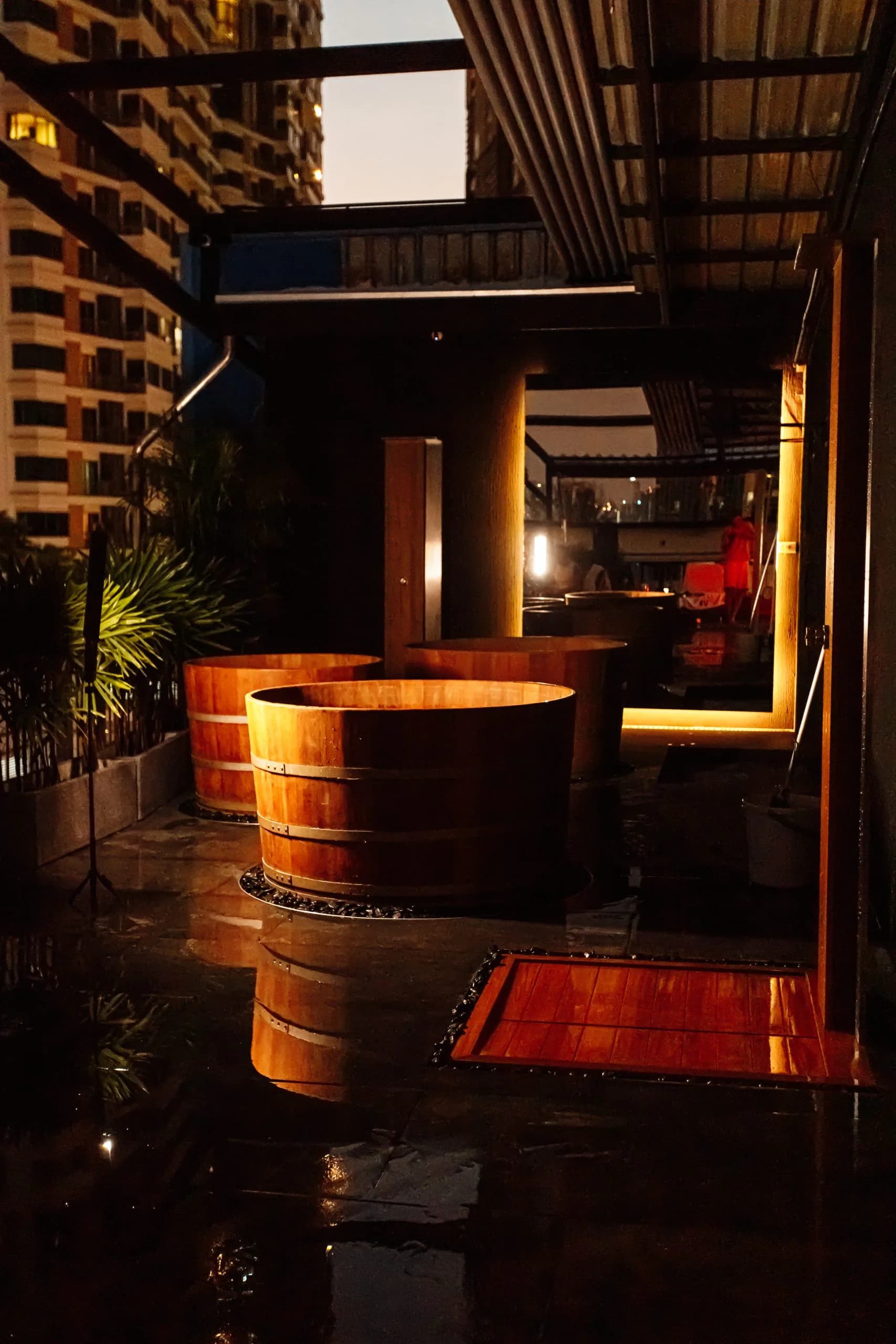 UnReal Gym on Sukhumvit Soi 24, the specialist gym for the Phrom Phong and Asoke area